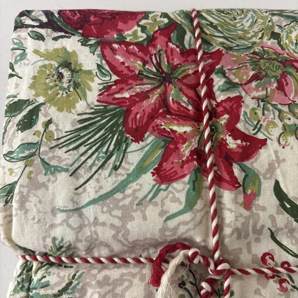 April Cornell Merry Antique Christmas Floral 60x104 Tablecloth Cotton Holidays